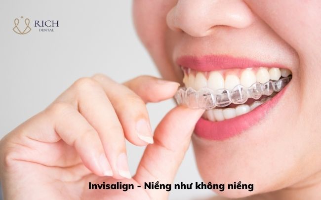 chua-rang-ho-khong-can-ning-bang-invisalign