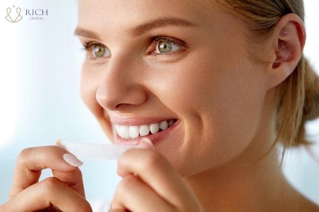 Sau Khi Tẩy Trắng Răng Có Nên Đánh Răng Không sau-khi-tay-trang-rang-co-nen-danh-rang